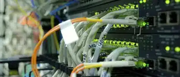Instalação cablagem estruturada CAT6A 10Gb 4000 metros e fibra ótica – Embaixada Arábia Saudita Lisboa